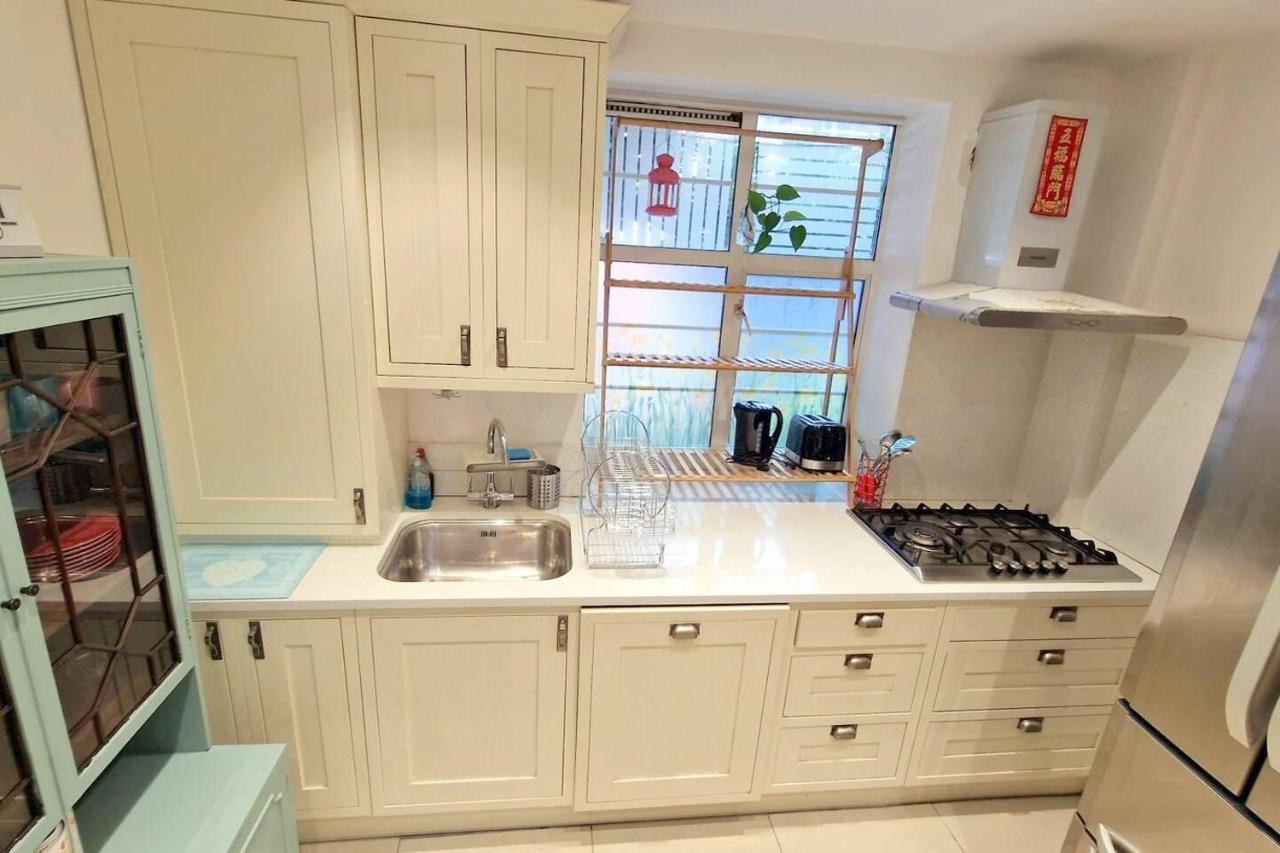 Вилла Modern 3-Bed House In Surrey Quays Лондон Экстерьер фото