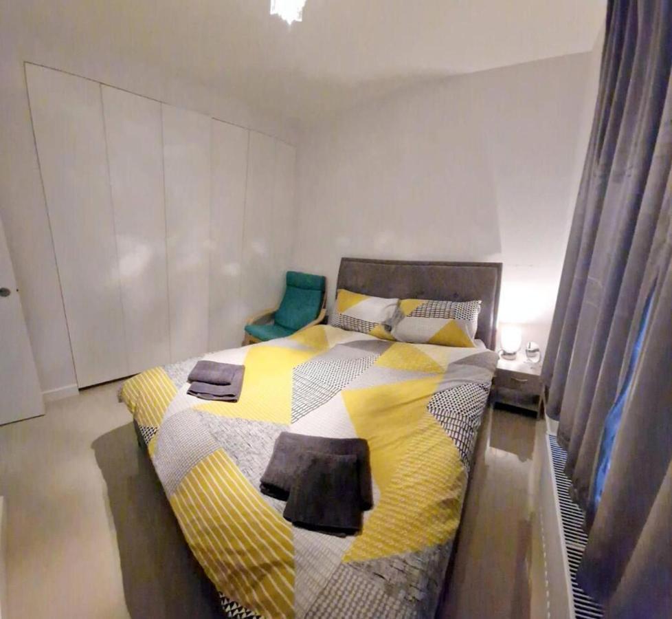 Вилла Modern 3-Bed House In Surrey Quays Лондон Экстерьер фото
