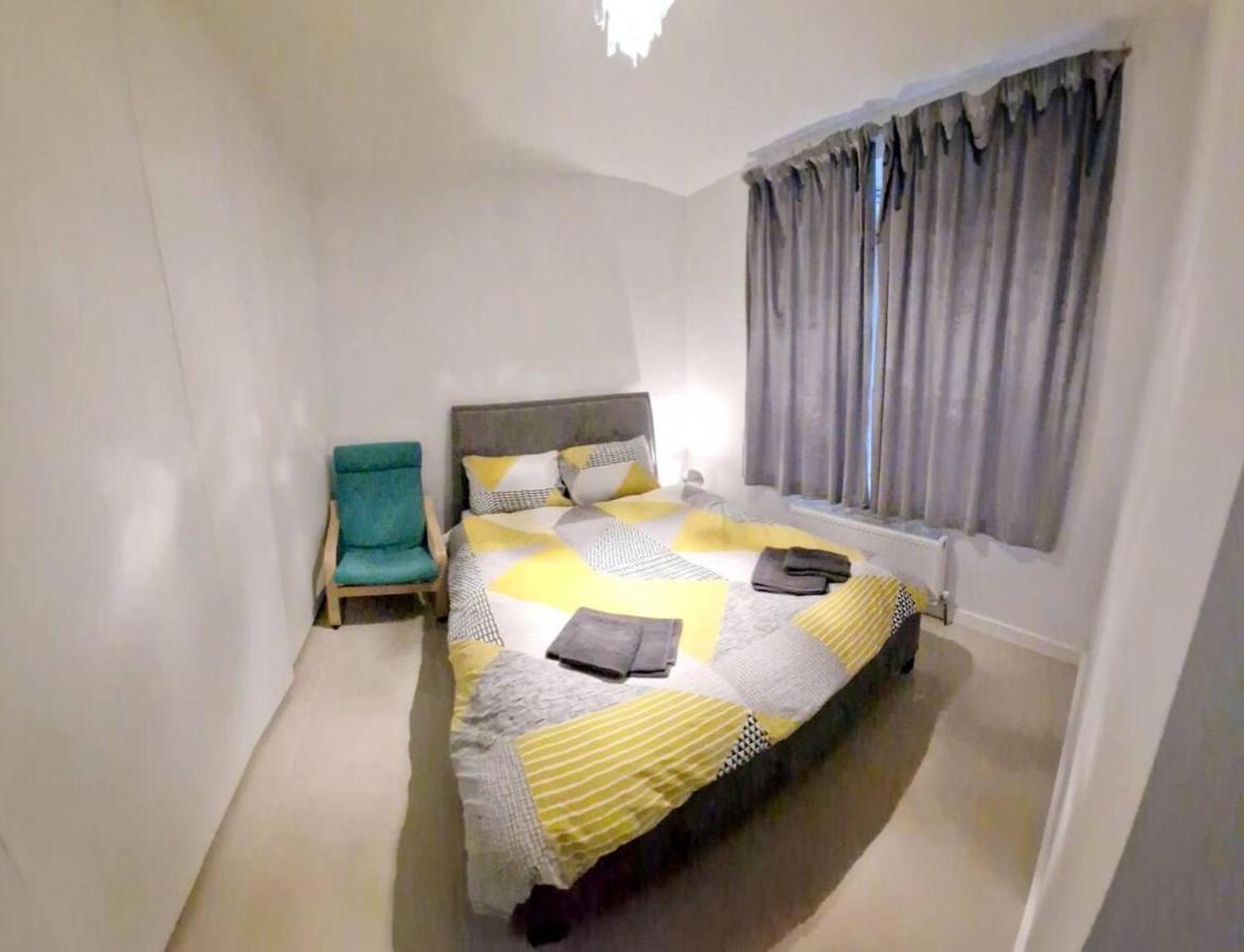 Вилла Modern 3-Bed House In Surrey Quays Лондон Экстерьер фото